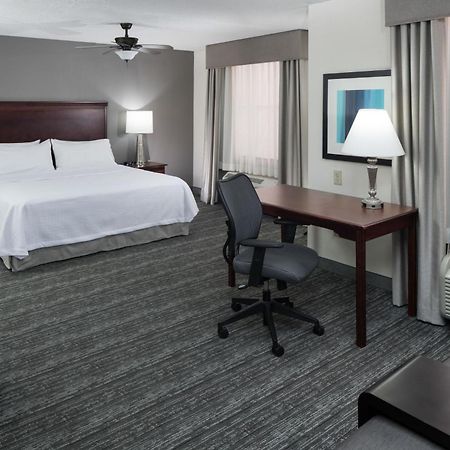 โฮมวู้ด สวีท บาย ฮิลตัน ฮันต์สวิลล์ วิลเลจ ออฟ โพรวิเดนซ์ Hotel ภายนอก รูปภาพ