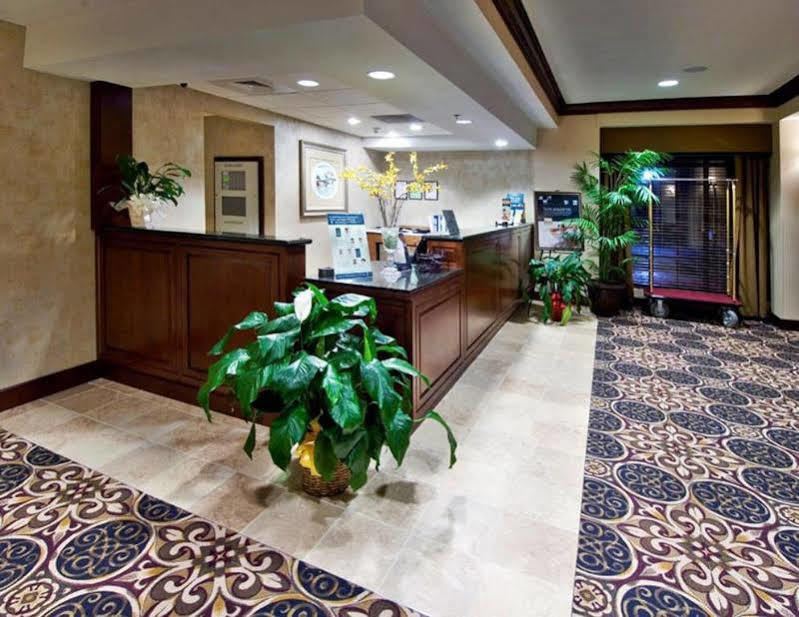 โฮมวู้ด สวีท บาย ฮิลตัน ฮันต์สวิลล์ วิลเลจ ออฟ โพรวิเดนซ์ Hotel ภายนอก รูปภาพ