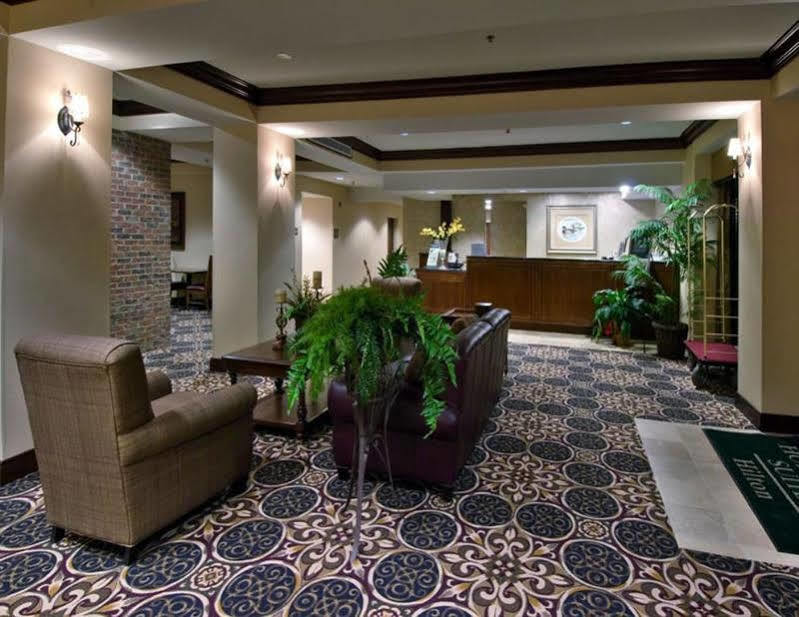 โฮมวู้ด สวีท บาย ฮิลตัน ฮันต์สวิลล์ วิลเลจ ออฟ โพรวิเดนซ์ Hotel ภายนอก รูปภาพ